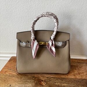 *READ Etoupe Chai Pebble Leather 30 Bag Lock Key Satchel w/ Gold Hardware